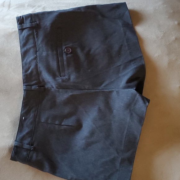 Grey shorts size 1 - Picture 3 of 3